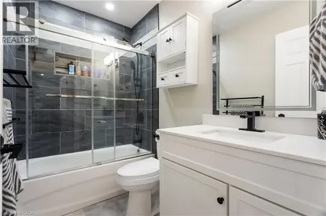 50 Campbell Court Stratford ON N5A 7T6