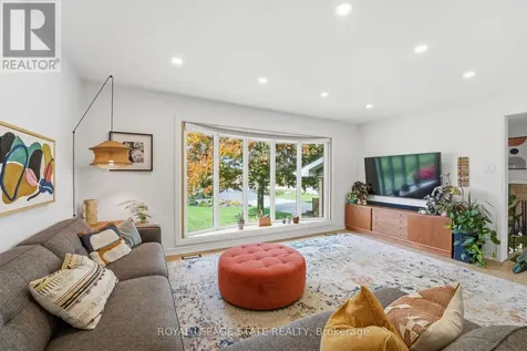 348 Sydenham Road Hamilton ON L9H 5E2