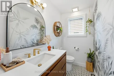 348 Sydenham Road Hamilton ON L9H 5E2