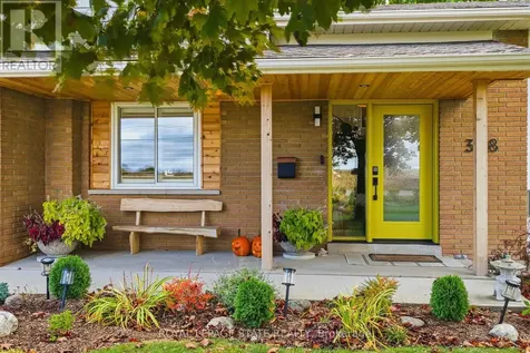 348 Sydenham Road Hamilton ON L9H 5E2