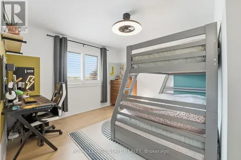 348 Sydenham Road Hamilton ON L9H 5E2
