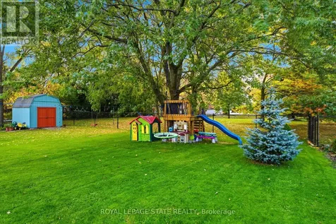 348 Sydenham Road Hamilton ON L9H 5E2