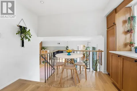 348 Sydenham Road Hamilton ON L9H 5E2