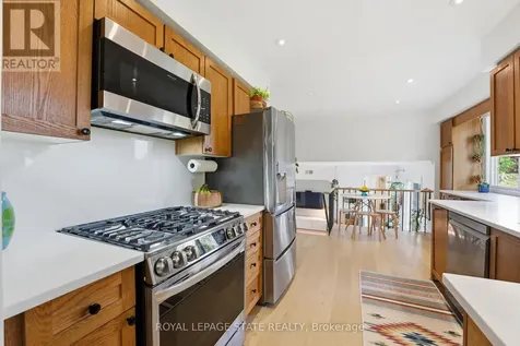 348 Sydenham Road Hamilton ON L9H 5E2