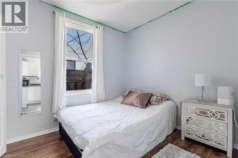 174 Rosslyn Avenue North Hamilton ON L8L 7P7