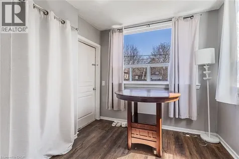 174 Rosslyn Avenue North Hamilton ON L8L 7P7