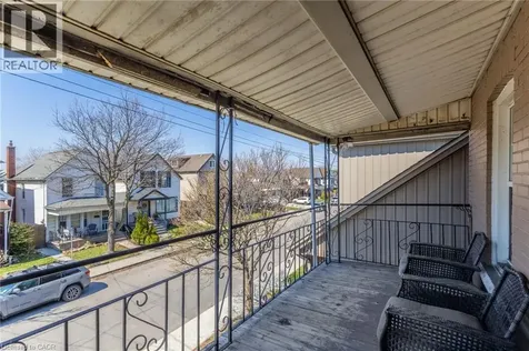 174 Rosslyn Avenue North Hamilton ON L8L 7P7