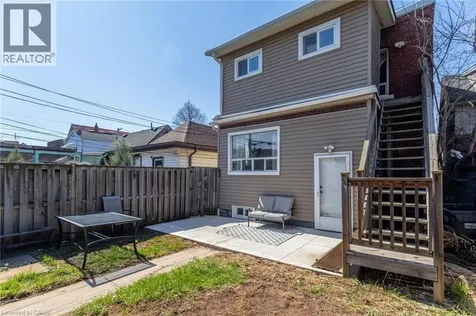 174 Rosslyn Avenue North Hamilton ON L8L 7P7