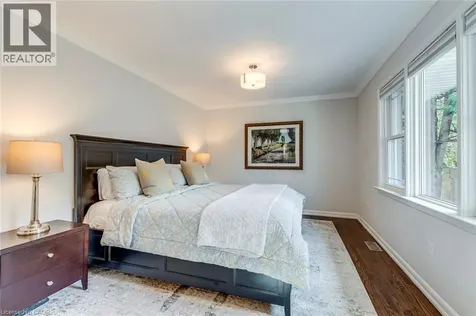 4306 Lakeshore Road Burlington ON L7L 1A8
