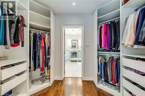 4306 Lakeshore Road Burlington ON L7L 1A8