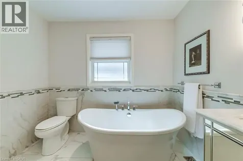 4306 Lakeshore Road Burlington ON L7L 1A8