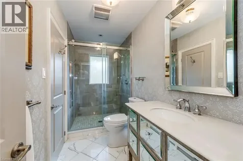 4306 Lakeshore Road Burlington ON L7L 1A8