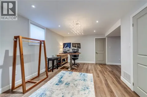 4306 Lakeshore Road Burlington ON L7L 1A8