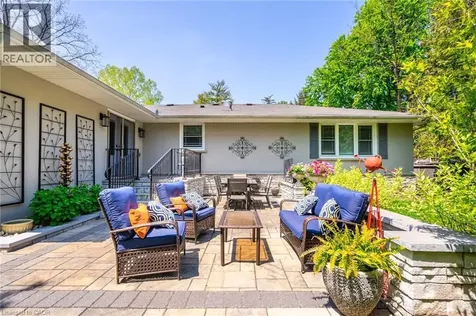 4306 Lakeshore Road Burlington ON L7L 1A8