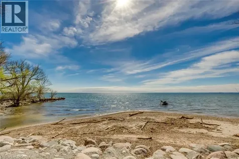 4306 Lakeshore Road Burlington ON L7L 1A8