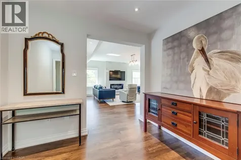 4306 Lakeshore Road Burlington ON L7L 1A8