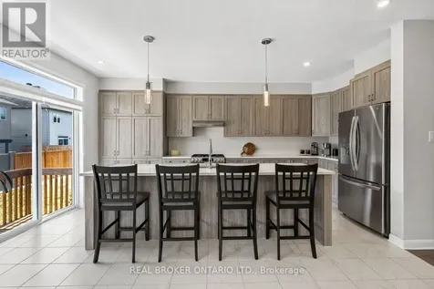 548 Anchor Circle Ottawa ON K2B 7Z5