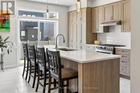 548 Anchor Circle Ottawa ON K2B 7Z5