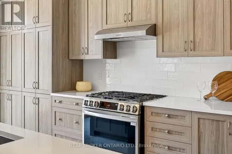 548 Anchor Circle Ottawa ON K2B 7Z5