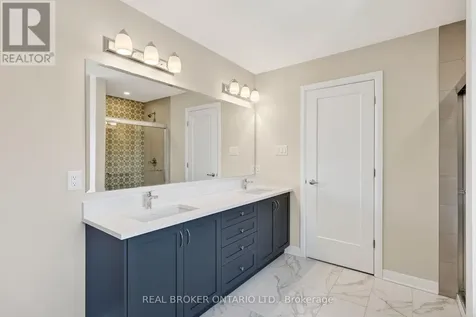548 Anchor Circle Ottawa ON K2B 7Z5