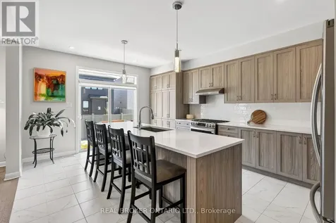 548 Anchor Circle Ottawa ON K2B 7Z5