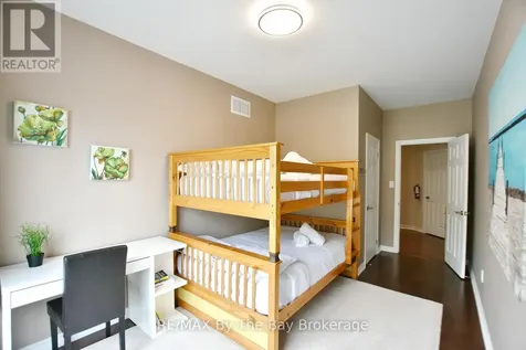 15 30th Street North Wasaga Beach ON L9Z 2C8