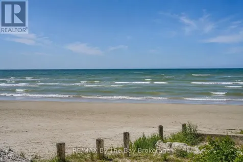 15 30th Street North Wasaga Beach ON L9Z 2C8