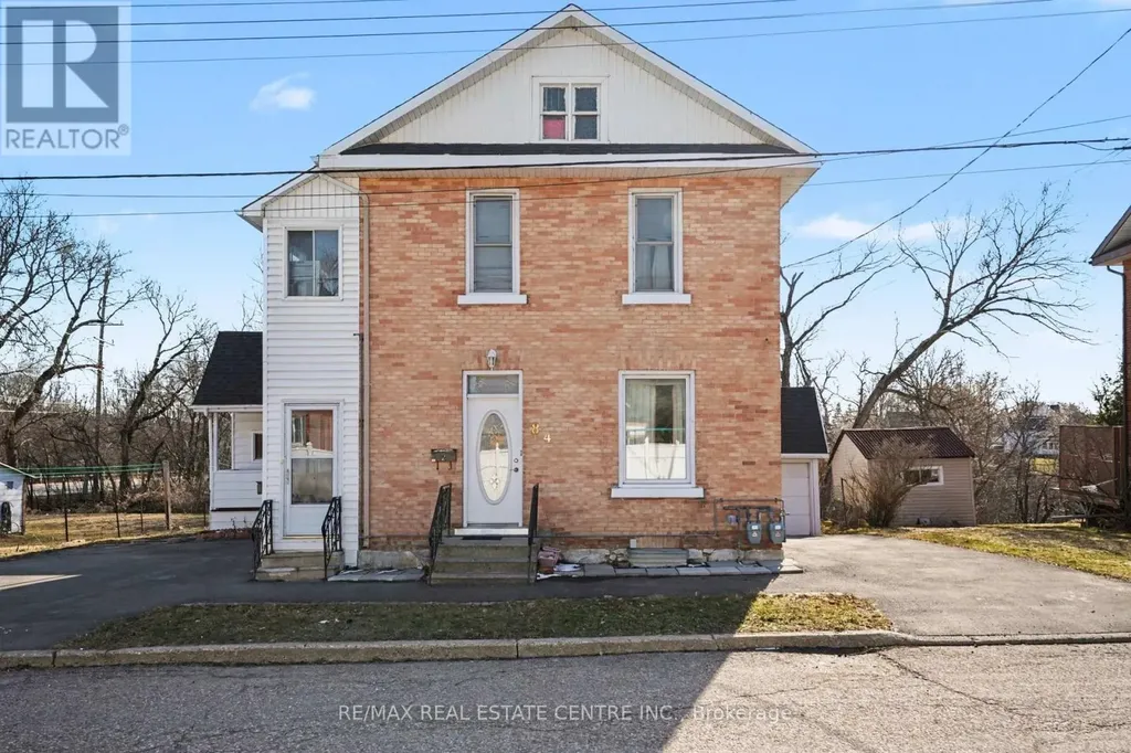 84 Bank Street North Renfrew ON K7V 2E2
