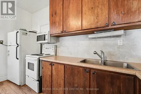 84 Bank Street North Renfrew ON K7V 2E2