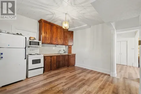 84 Bank Street North Renfrew ON K7V 2E2