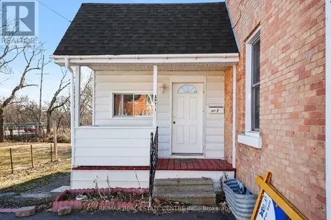 84 Bank Street North Renfrew ON K7V 2E2