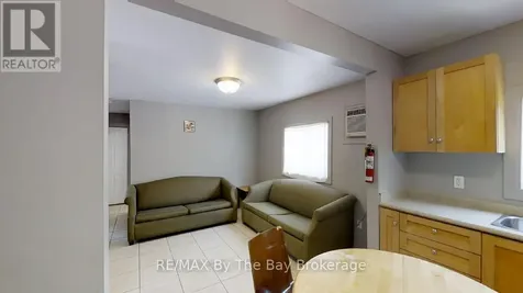 44 12th Street North Wasaga Beach ON L9Z 2J9