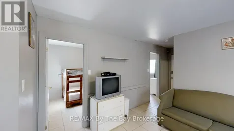 44 12th Street North Wasaga Beach ON L9Z 2J9