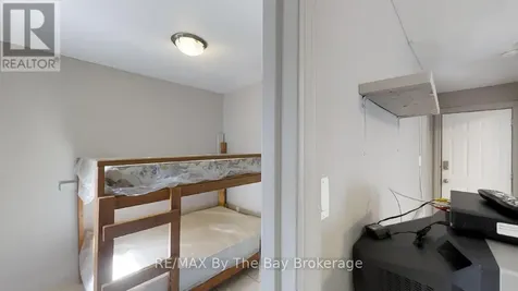 44 12th Street North Wasaga Beach ON L9Z 2J9