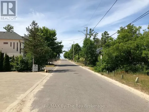 44 12th Street North Wasaga Beach ON L9Z 2J9