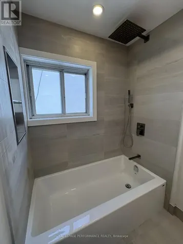 721 Cooper Street Ottawa ON K1R 5J5