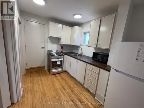 721 Cooper Street Ottawa ON K1R 5J5
