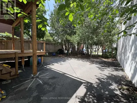 721 Cooper Street Ottawa ON K1R 5J5