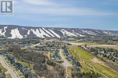 161 Springside Crescent Blue Mountains ON L9Y 5L3