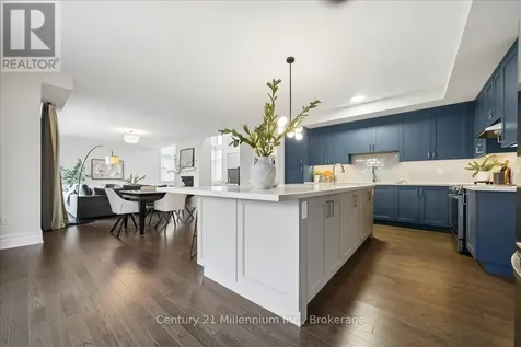161 Springside Crescent Blue Mountains ON L9Y 5L3