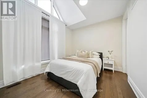 161 Springside Crescent Blue Mountains ON L9Y 5L3
