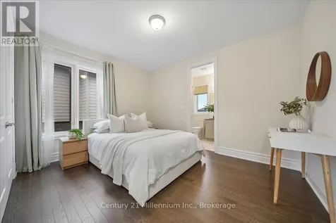161 Springside Crescent Blue Mountains ON L9Y 5L3