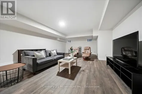 161 Springside Crescent Blue Mountains ON L9Y 5L3