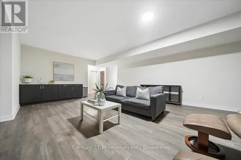 161 Springside Crescent Blue Mountains ON L9Y 5L3