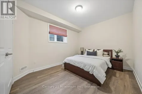 161 Springside Crescent Blue Mountains ON L9Y 5L3