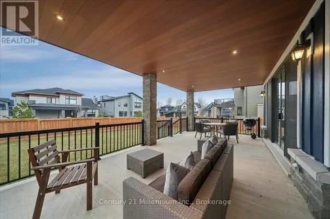 161 Springside Crescent Blue Mountains ON L9Y 5L3