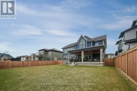 161 Springside Crescent Blue Mountains ON L9Y 5L3