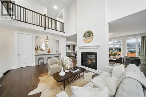 161 Springside Crescent Blue Mountains ON L9Y 5L3
