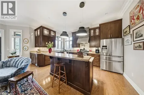 7 Ocean Way Port Dover ON N0A 1N7