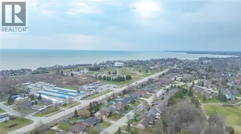 7 Ocean Way Port Dover ON N0A 1N7